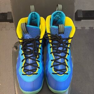 I’m selling these Foamposite size Youth 7 they are too big on me.